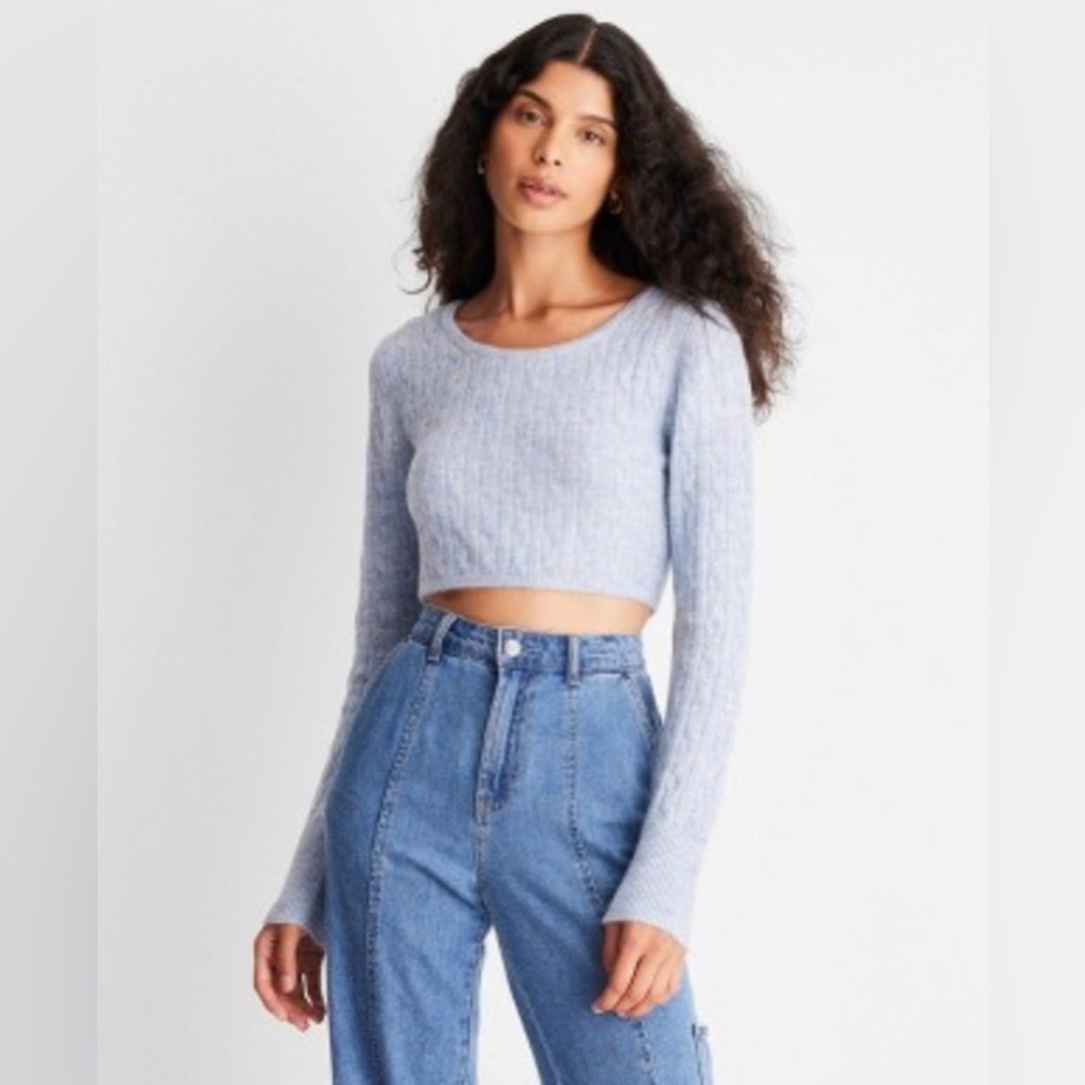 New Future‎ Collective Cropped Sweater. Large